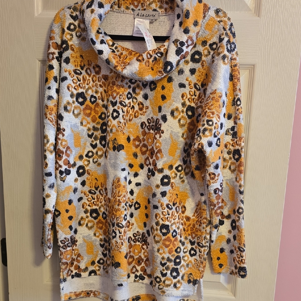 A La Carte Women's Leopard Print Tunic - Orange and White‎